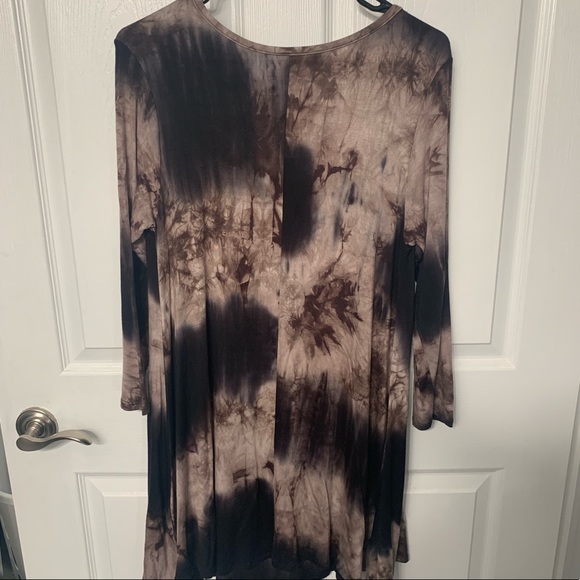 Fun Dress - Picture 2 of 4